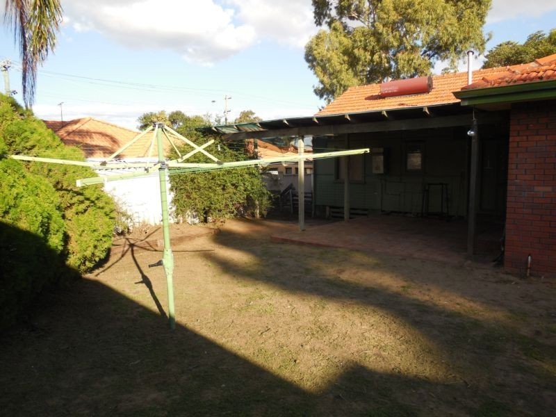 104 Barnes Street, Innaloo WA 6018