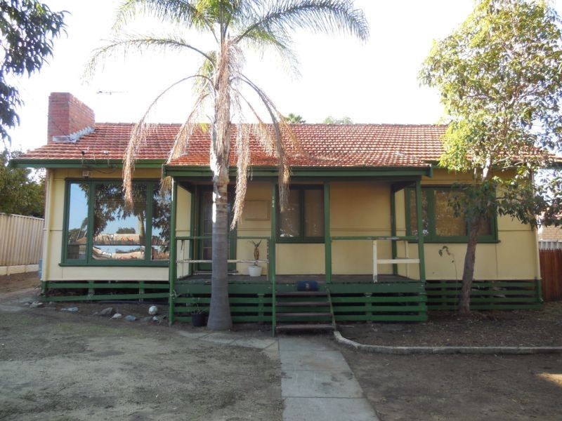 104 Barnes Street, Innaloo WA 6018