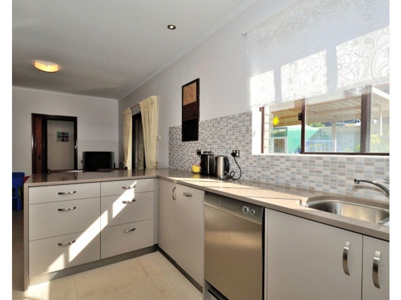 9 Bentley Street, Hamersley WA 6022