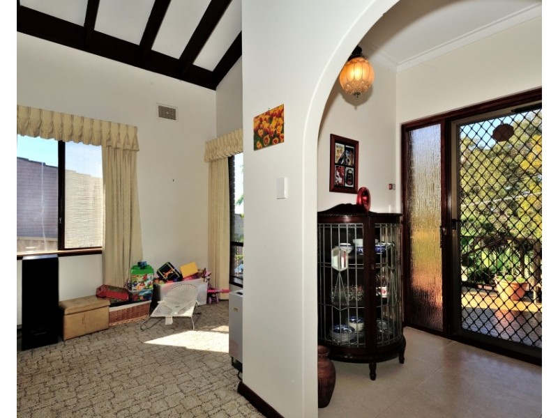 9 Bentley Street, Hamersley WA 6022