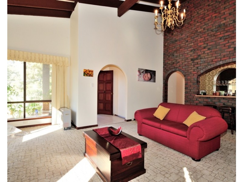 9 Bentley Street, Hamersley WA 6022