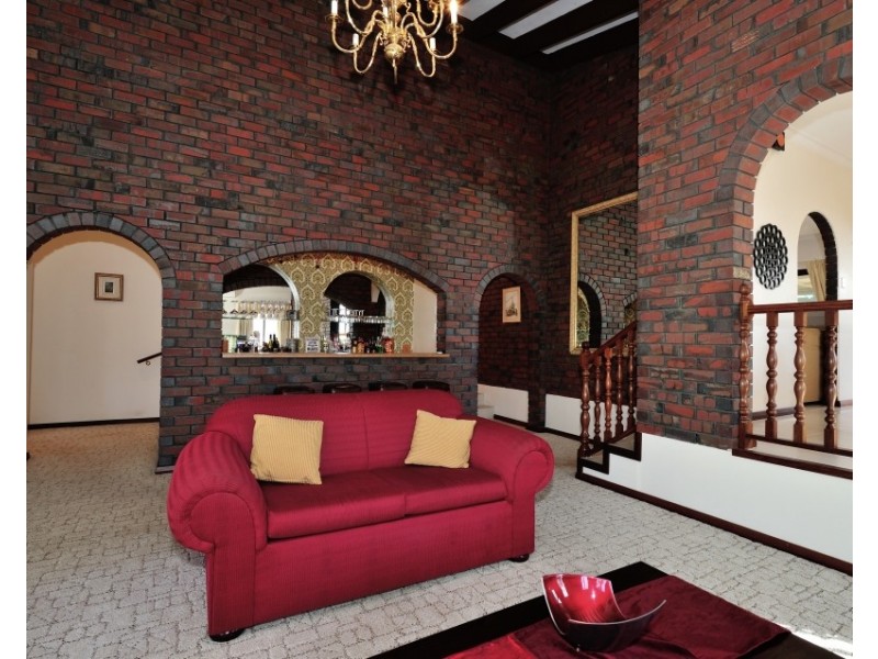 9 Bentley Street, Hamersley WA 6022