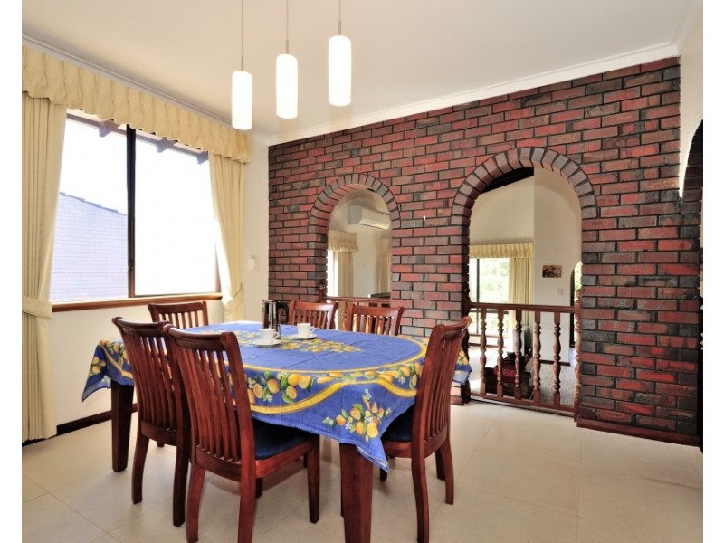 9 Bentley Street, Hamersley WA 6022