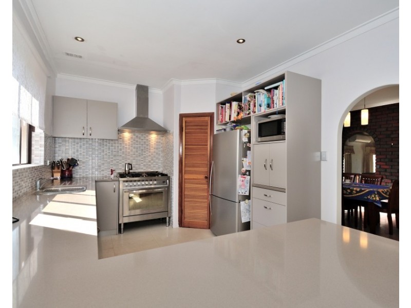 9 Bentley Street, Hamersley WA 6022