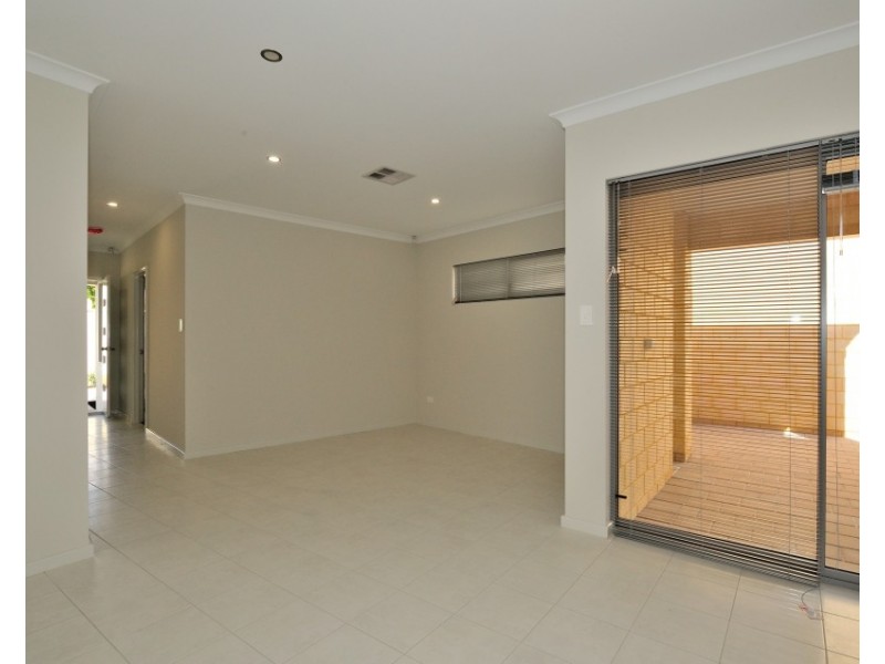 1D Lilacdale Road, Innaloo WA 6018