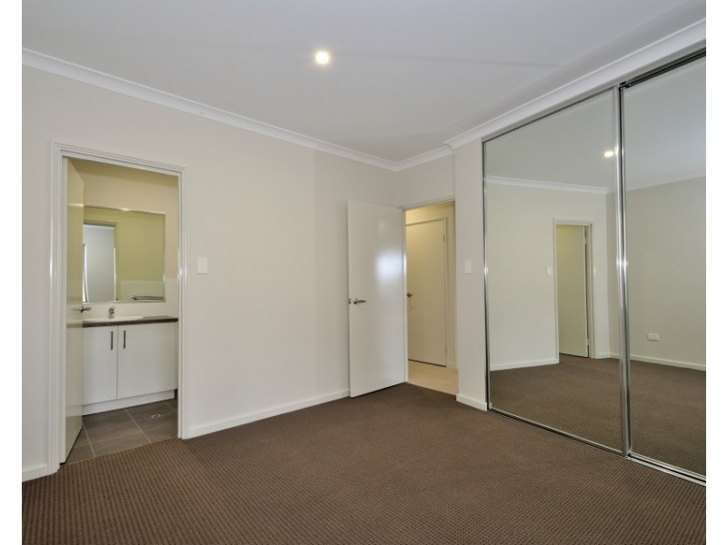 1a Lilacdale Road, Innaloo WA 6018