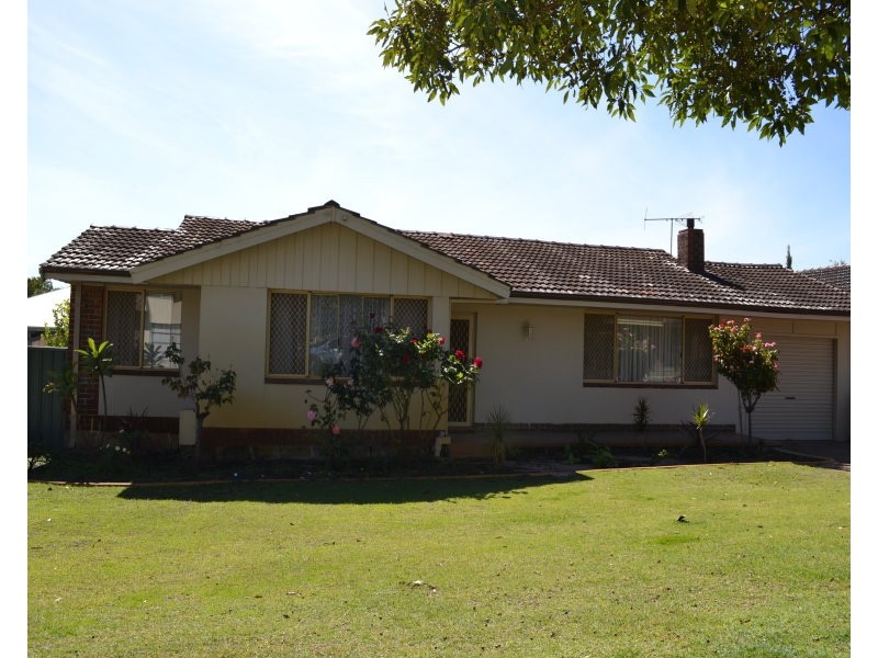 8 Pinewood Avenue, Woodlands WA 6018