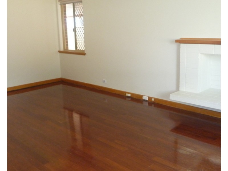 8 Pinewood Avenue, Woodlands WA 6018