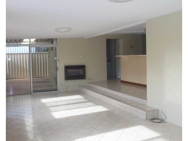 8 Pinewood Avenue, Woodlands WA 6018