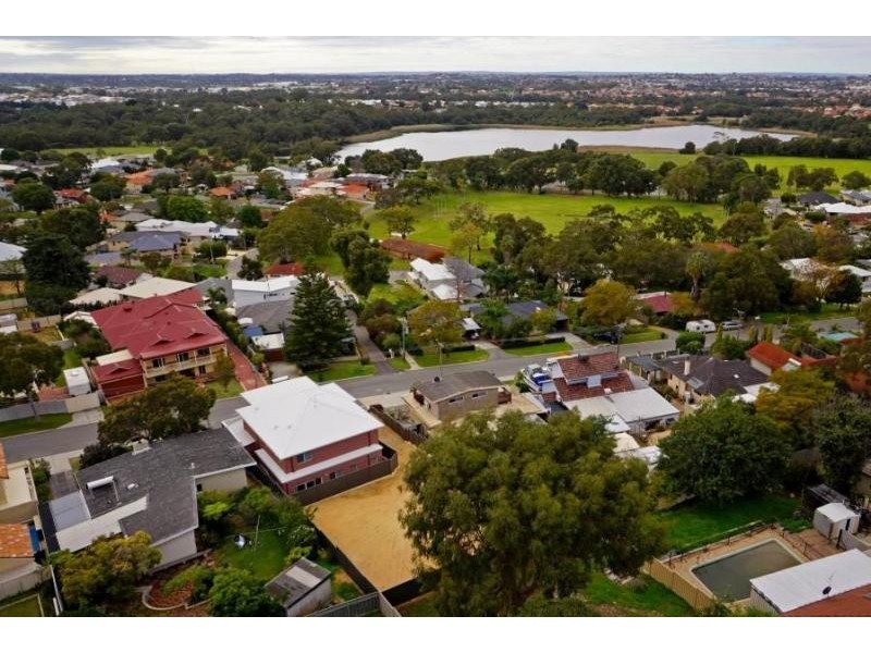 5A Panton Crescent, Karrinyup WA 6018