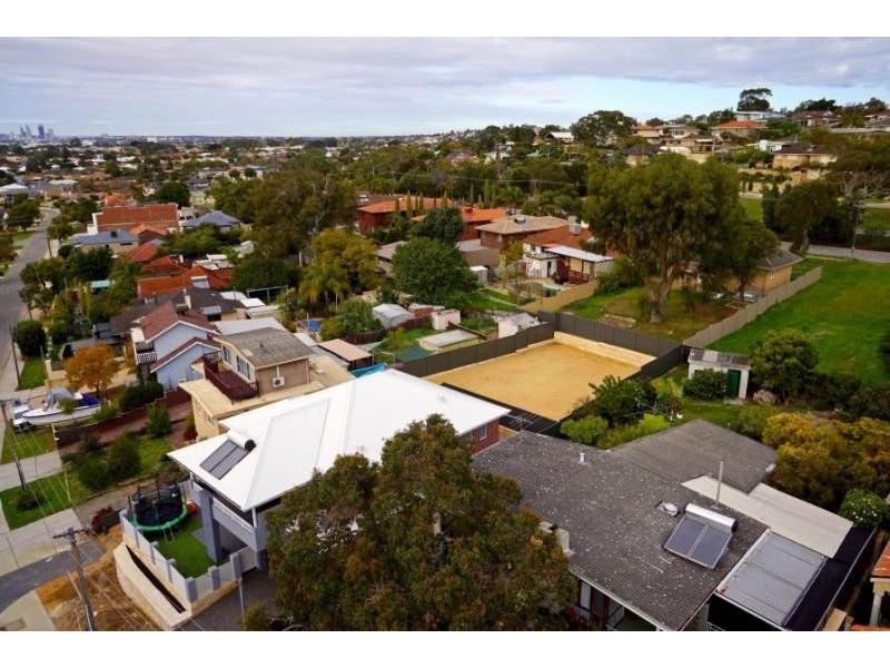 5A Panton Crescent, Karrinyup WA 6018