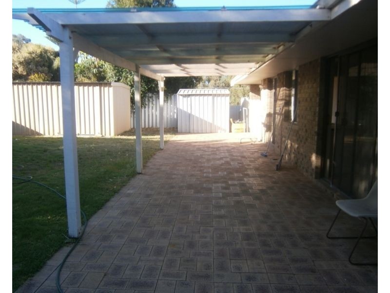 4 Martinup Court, Heathridge WA 6027