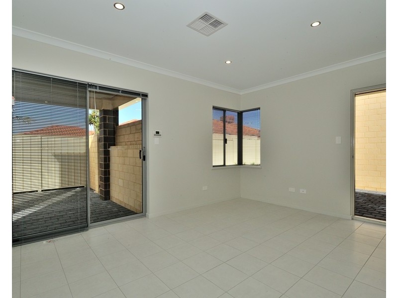 6D Donatti Road, Innaloo WA 6018