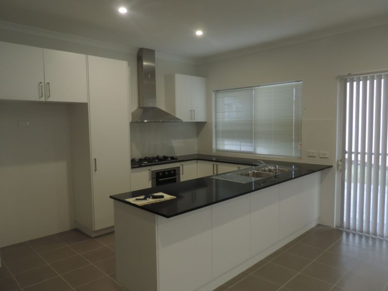 4 Oxted Link, Butler WA 6036