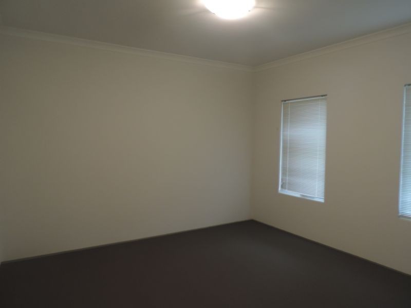 4 Oxted Link, Butler WA 6036