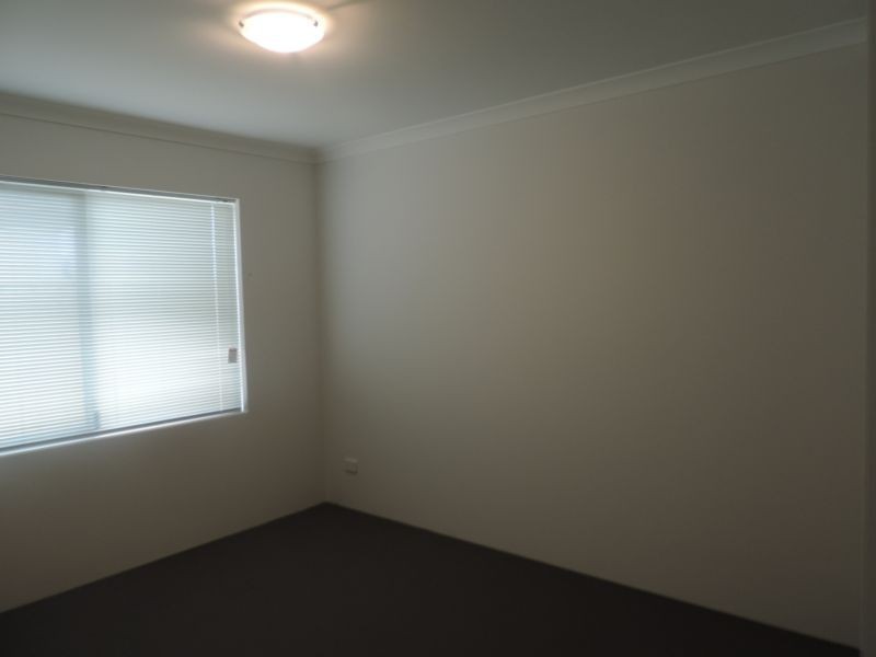 4 Oxted Link, Butler WA 6036