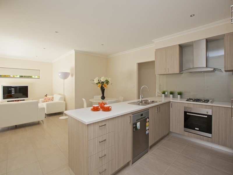 2/37 Lilacdale Road, Innaloo WA 6018