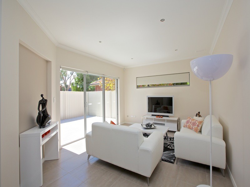 2/37 Lilacdale Road, Innaloo WA 6018