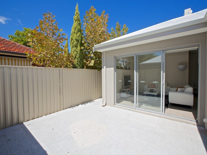 2/37 Lilacdale Road, Innaloo WA 6018