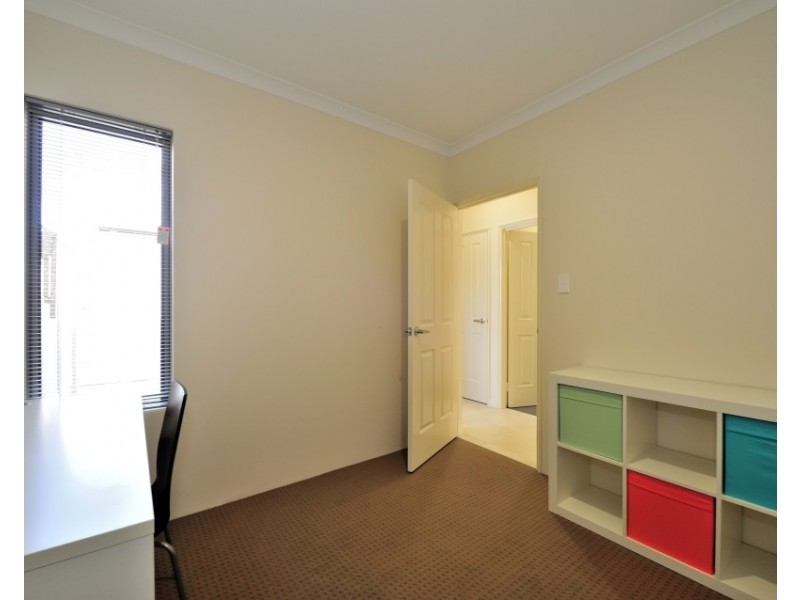 136 Balga Ave, Balga WA 6061