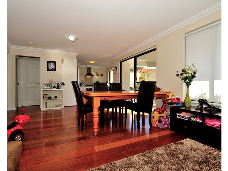 12a Bridgewater Crescent, Karrinyup WA 6018