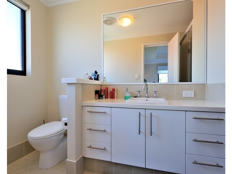 12a Bridgewater Crescent, Karrinyup WA 6018