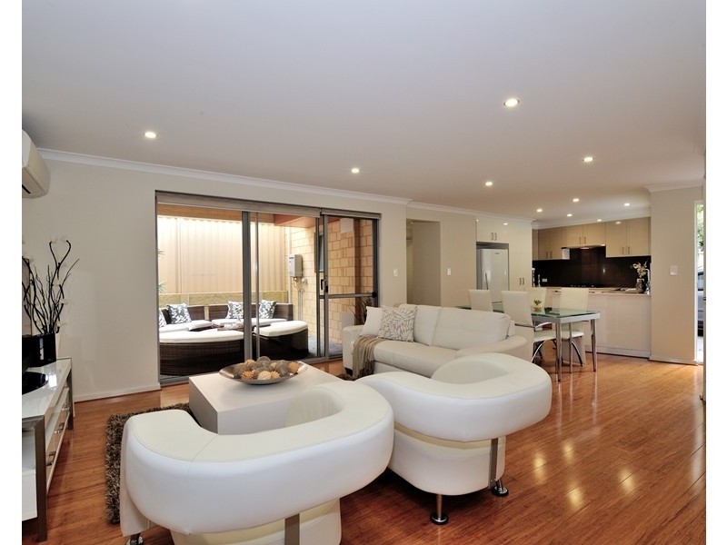 6c Battrass St, Innaloo WA 6018