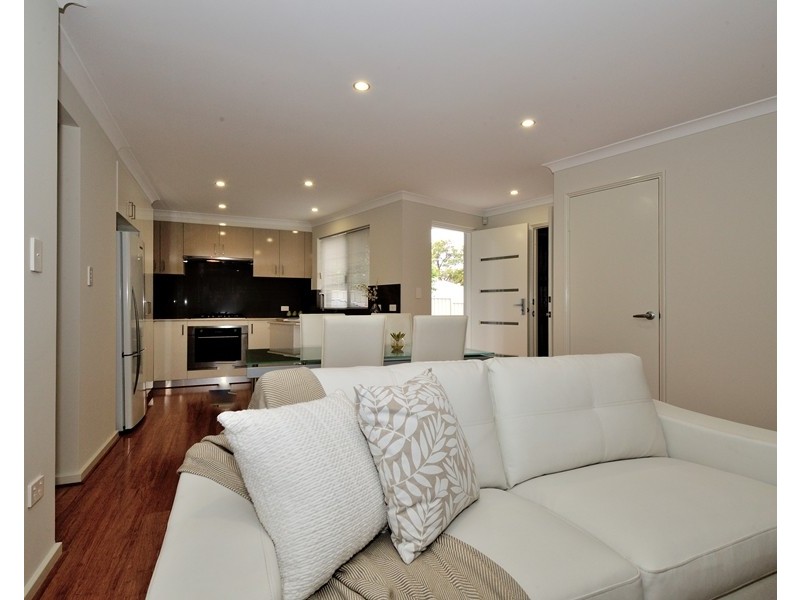 6c Battrass St, Innaloo WA 6018