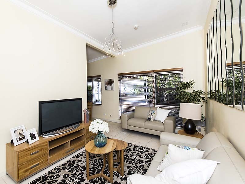 12A Sproxton Way, Embleton WA 6062