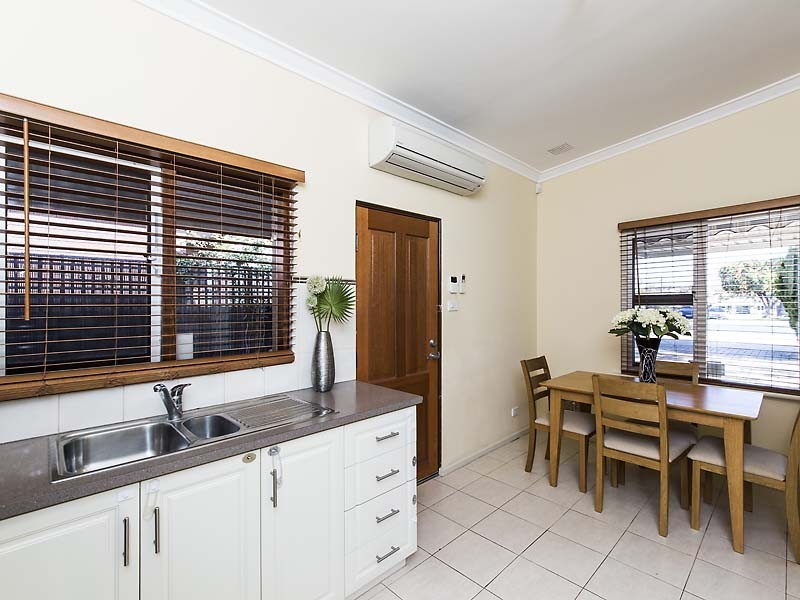 12A Sproxton Way, Embleton WA 6062