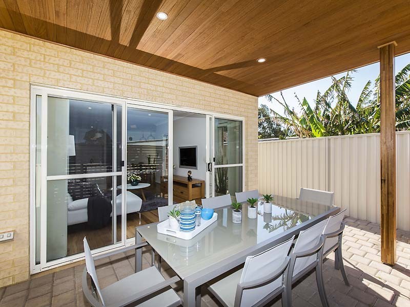 4 Francis Avenue, Karrinyup WA 6018