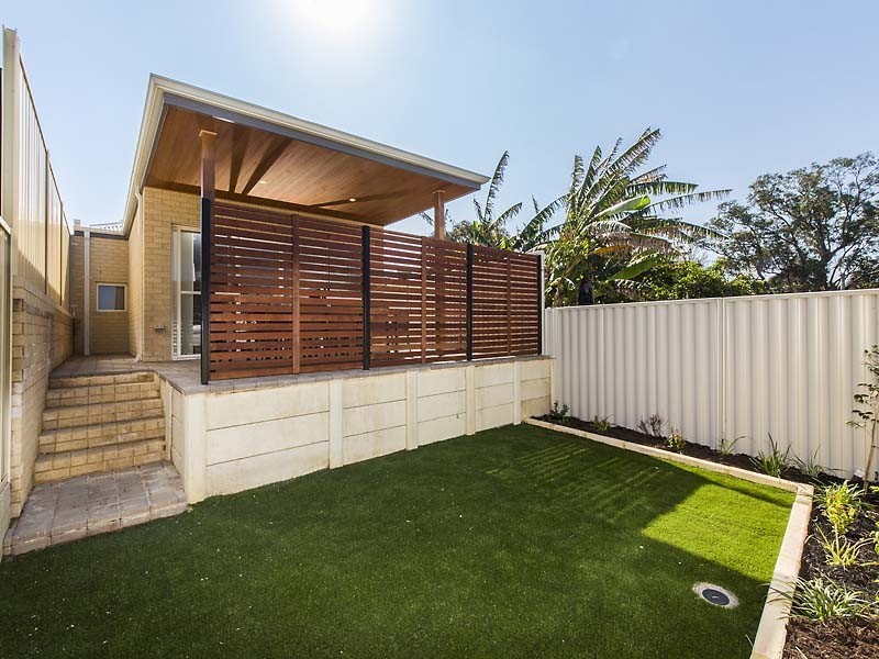 4 Francis Avenue, Karrinyup WA 6018