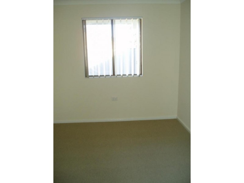 20E Roxwell Way, Girrawheen WA 6064