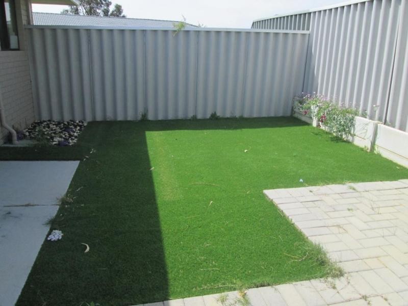 20E Roxwell Way, Girrawheen WA 6064