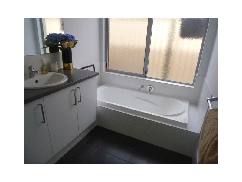 29 Bushside Drive, Aveley WA 6069