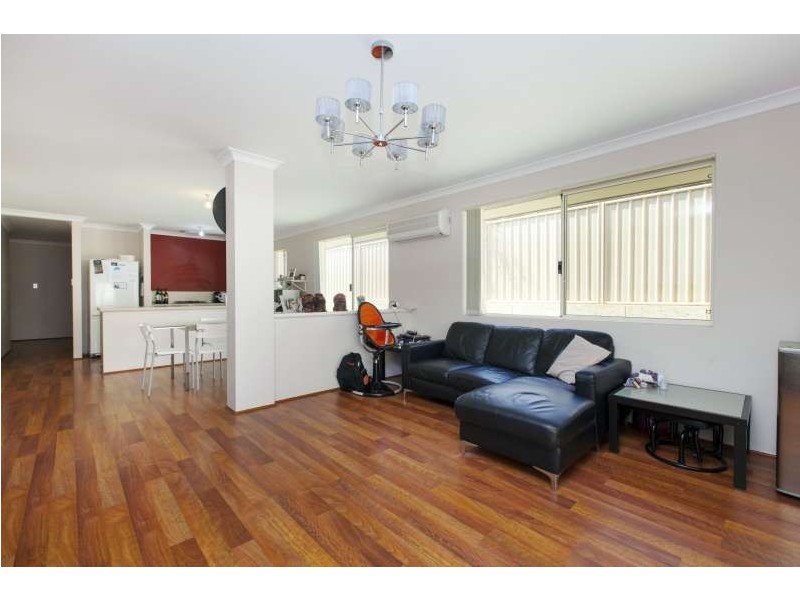 12 Winterton Way, Girrawheen WA 6064