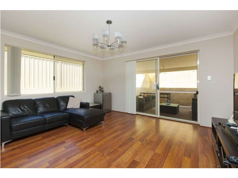 12 Winterton Way, Girrawheen WA 6064