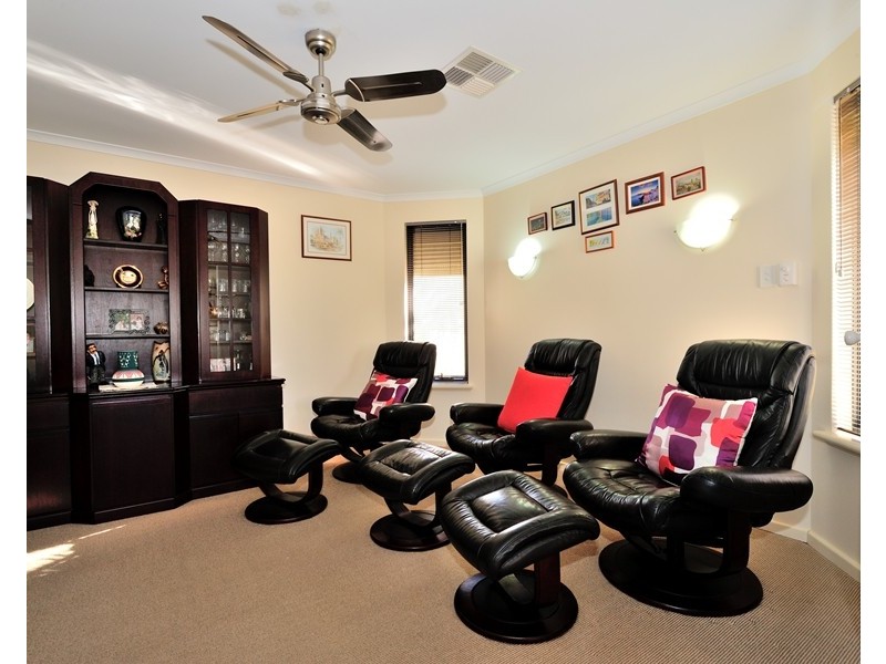 3A HADLEY PL, Karrinyup WA 6018