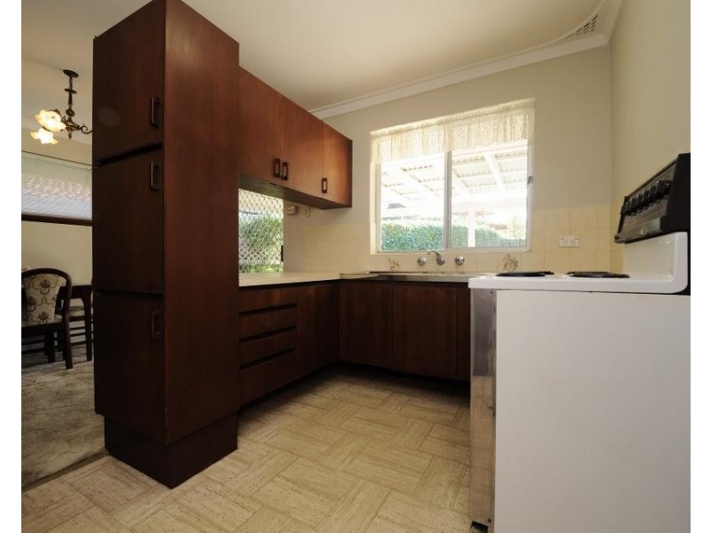 33 Hampton Street, Karrinyup WA 6018