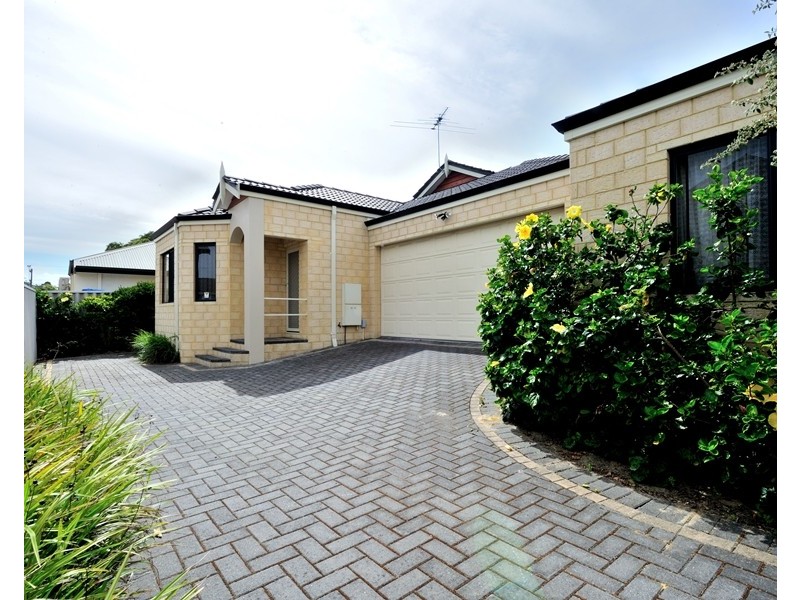 13b Hodges Place, Innaloo WA 6018