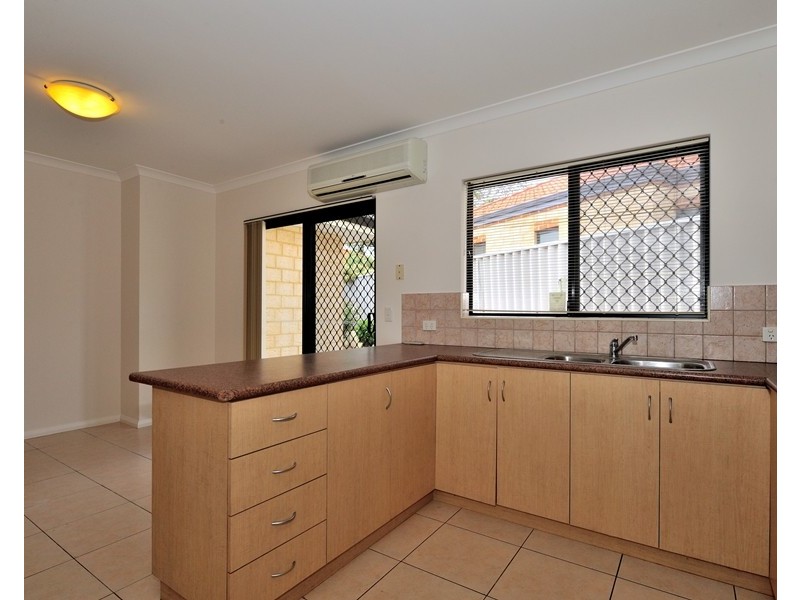 13b Hodges Place, Innaloo WA 6018