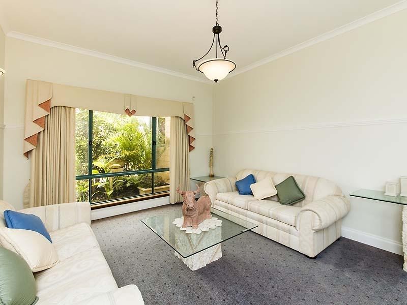 5 Tropical Gardens, Ballajura WA 6066