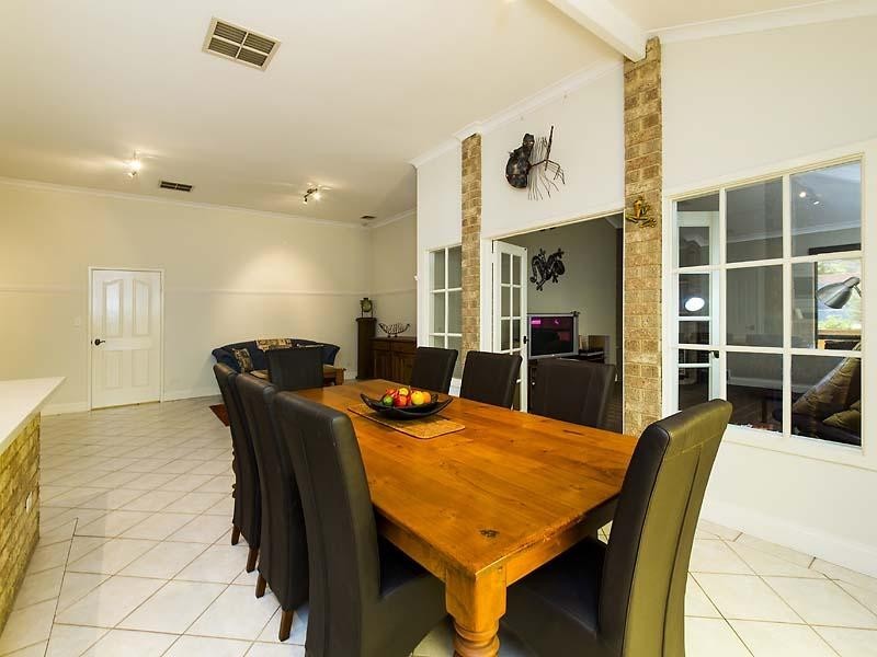 5 Tropical Gardens, Ballajura WA 6066