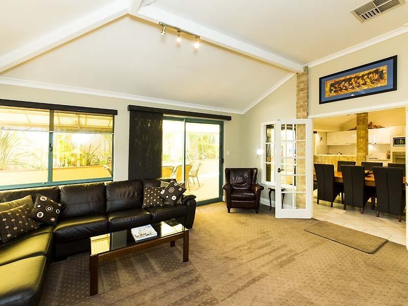 5 Tropical Gardens, Ballajura WA 6066