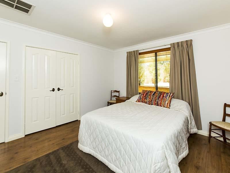 5 Tropical Gardens, Ballajura WA 6066