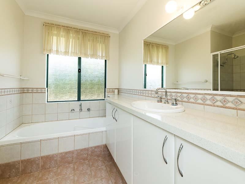 5 Tropical Gardens, Ballajura WA 6066