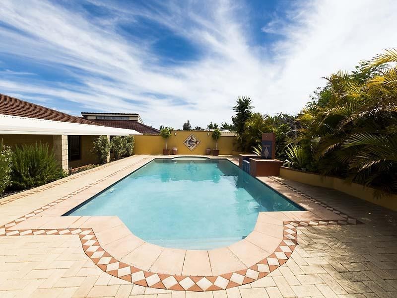 5 Tropical Gardens, Ballajura WA 6066