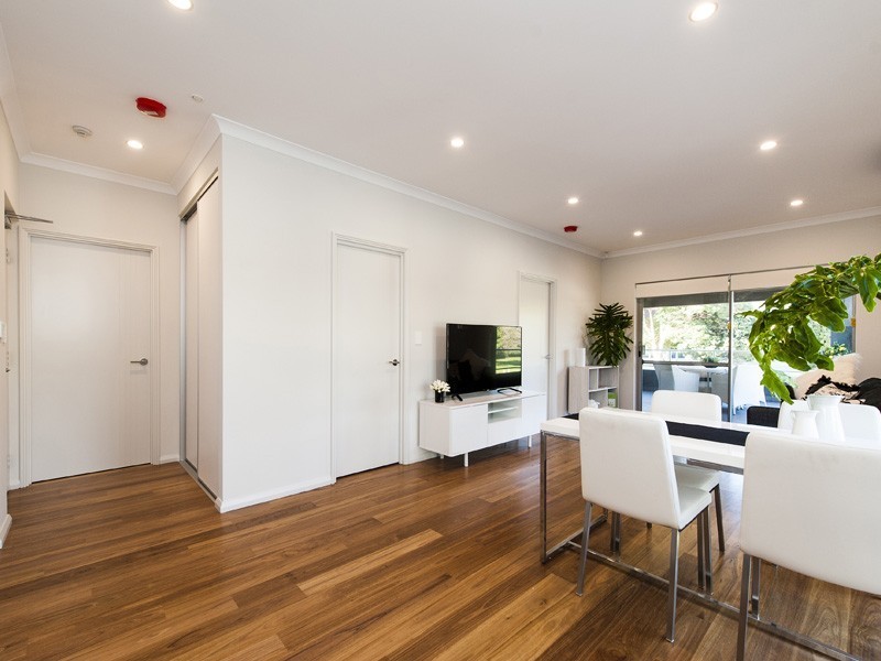 1-9/16 King George Street, Innaloo WA 6018