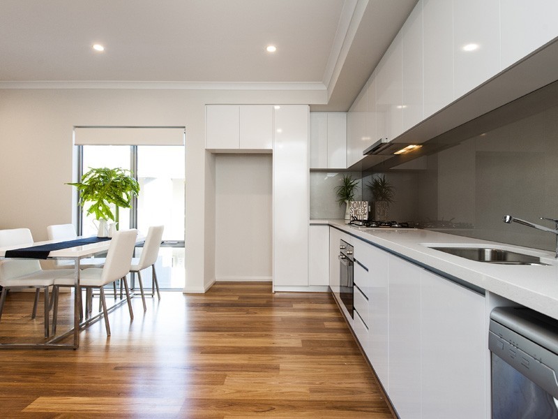 1-9/16 King George Street, Innaloo WA 6018