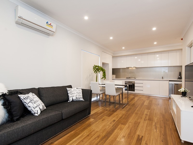 1-9/16 King George Street, Innaloo WA 6018